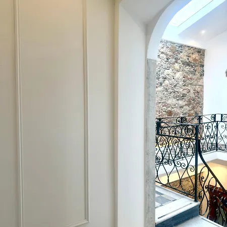 Apart Otel Palazzo Garbusi 4*