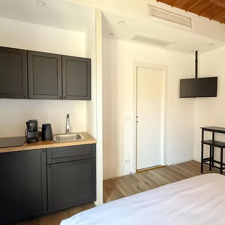 Palazzo Garbusi Apart Otel Sarzana
