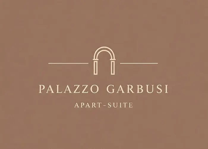 Palazzo Garbusi * 萨尔扎纳